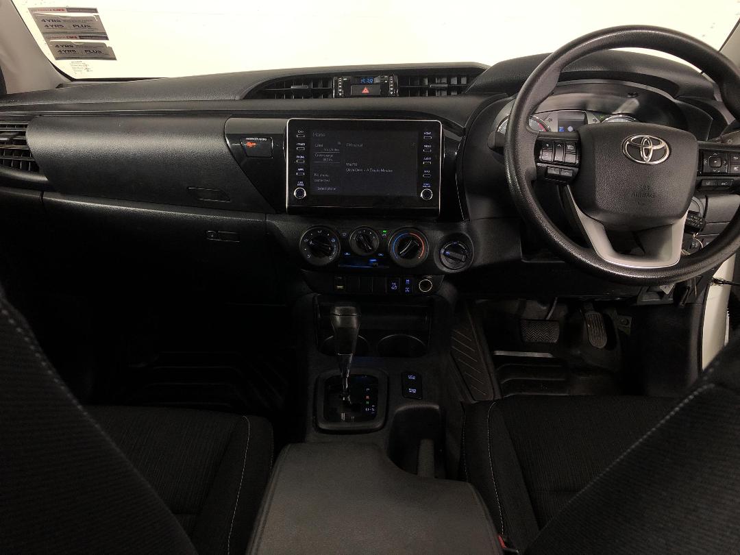 Photo '17' of Toyota Hilux