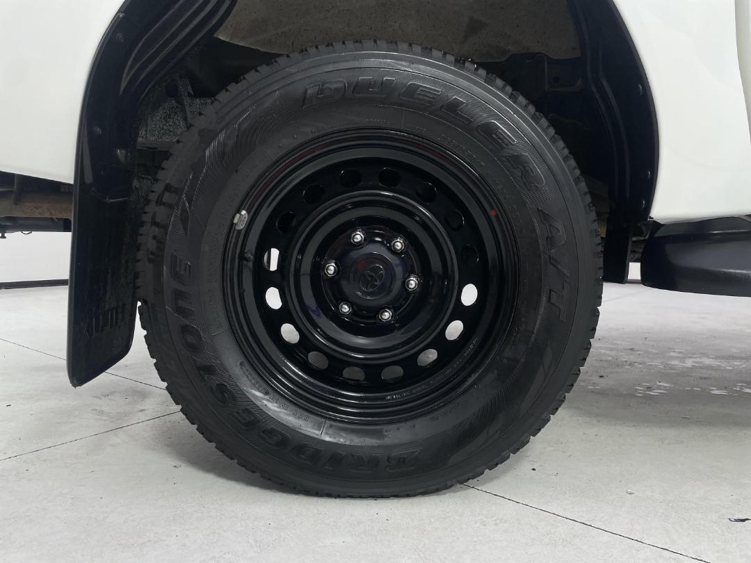 Photo '12' of Toyota Hilux