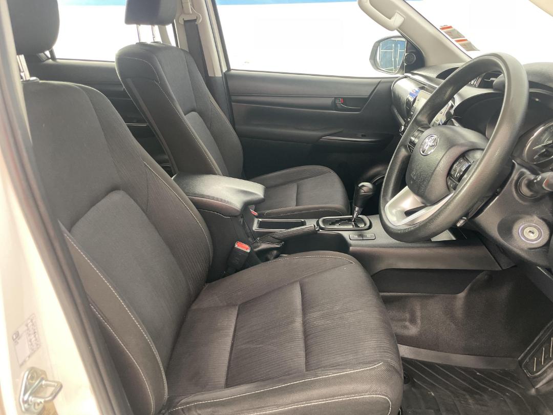 Photo '16' of Toyota Hilux