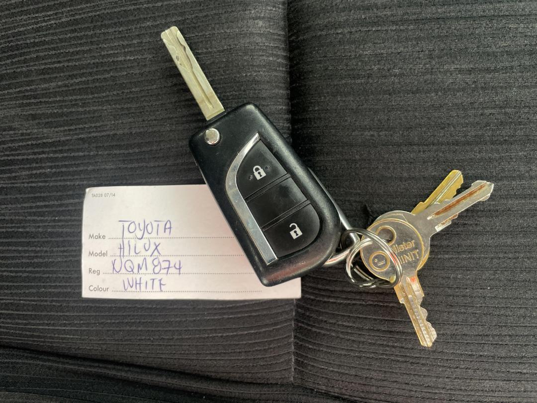 Photo '22' of Toyota Hilux