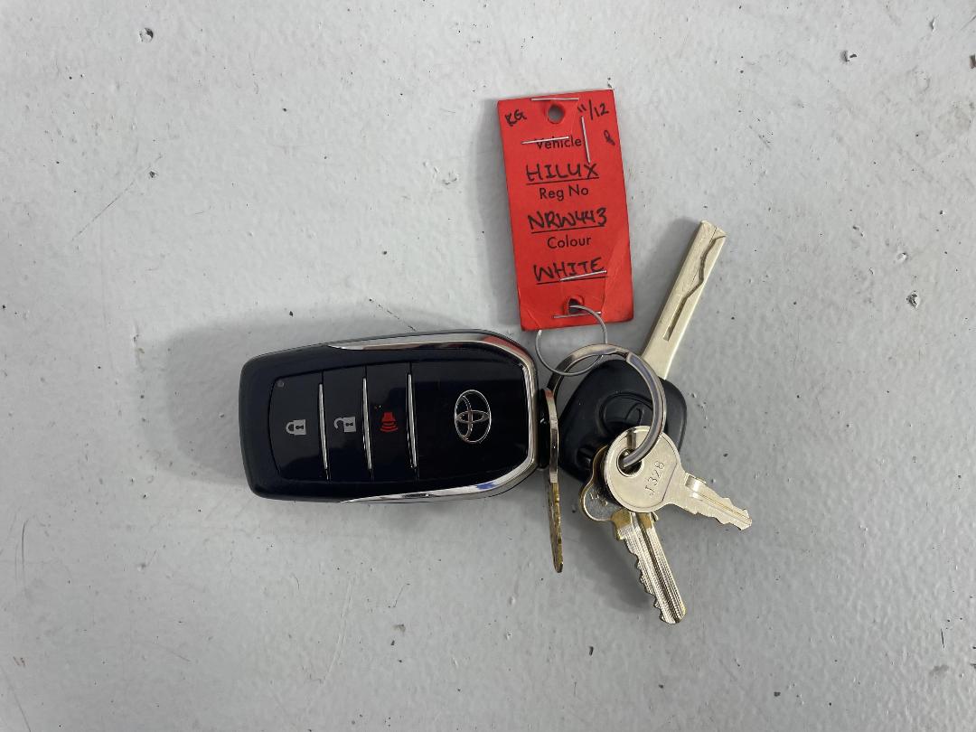 Photo '22' of Toyota Hilux