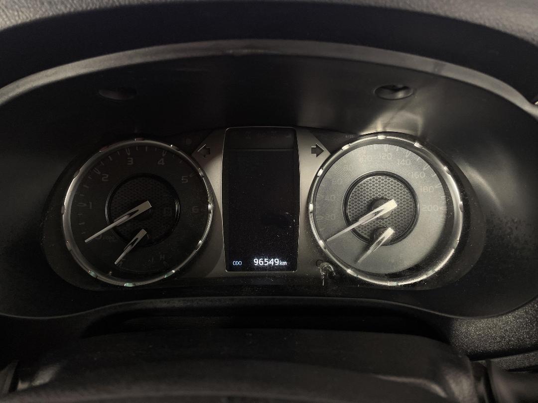 Photo '21' of Toyota Hilux