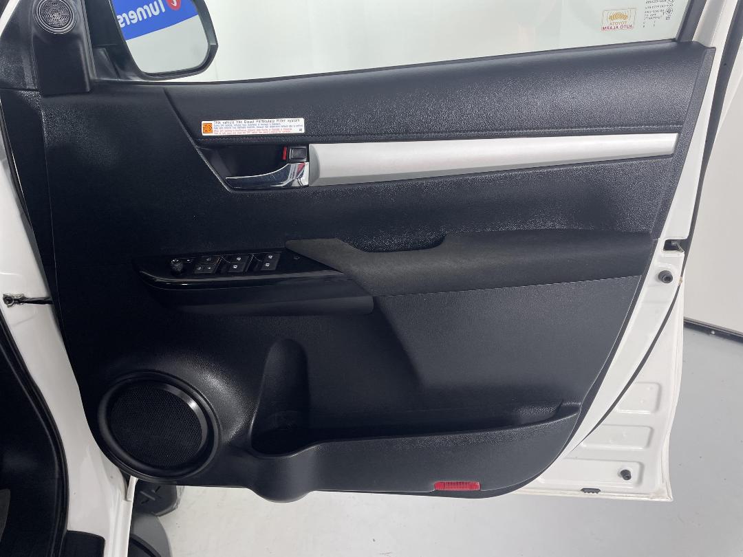 Photo '15' of Toyota Hilux