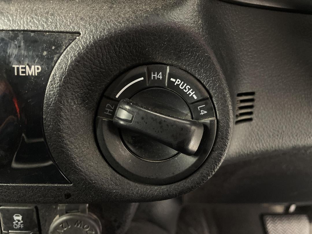 Photo '29' of Toyota Hilux