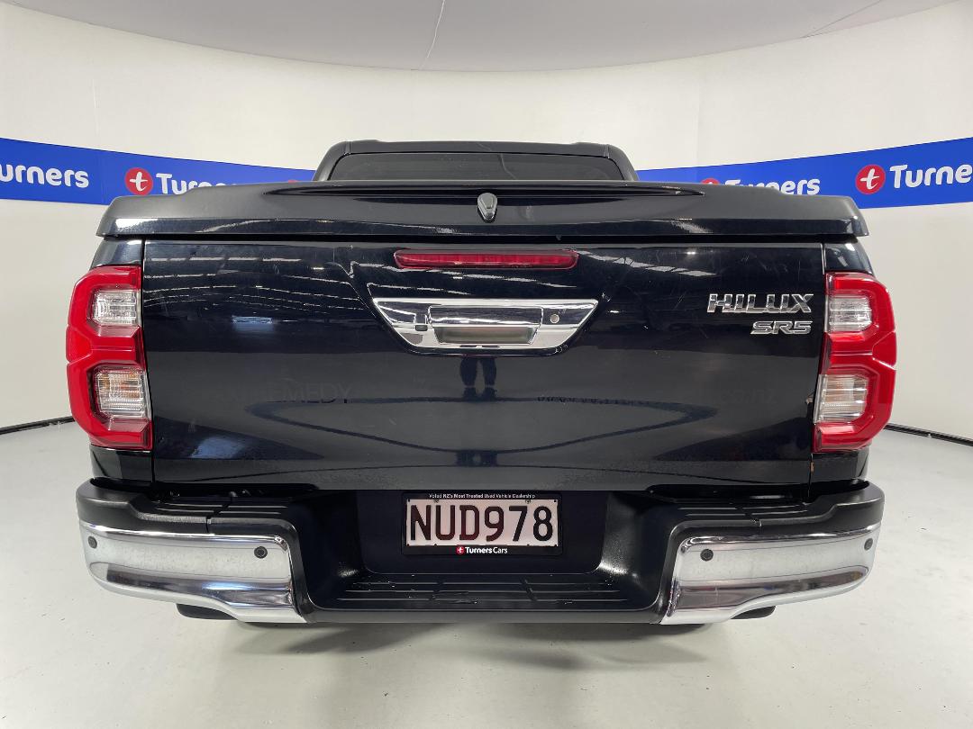 Photo '6' of Toyota Hilux