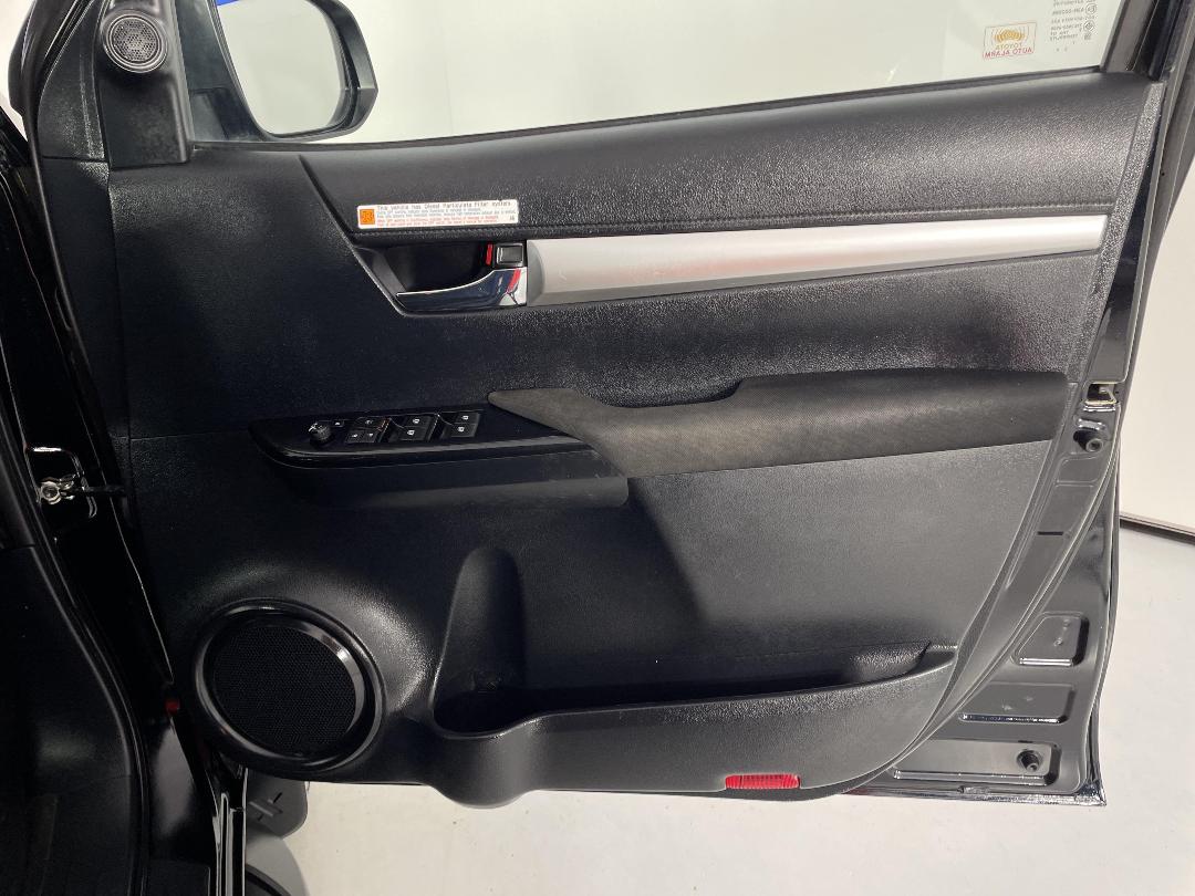 Photo '15' of Toyota Hilux