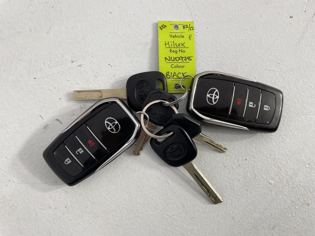 Photo '22' of Toyota Hilux