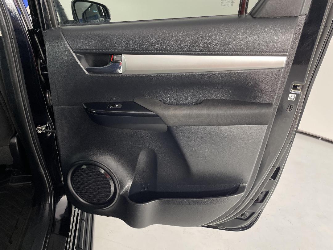 Photo '19' of Toyota Hilux