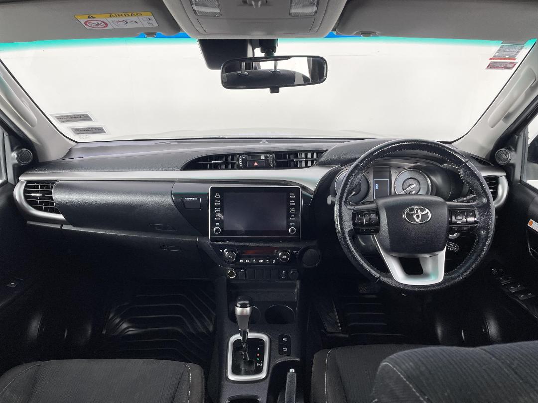 Photo '17' of Toyota Hilux