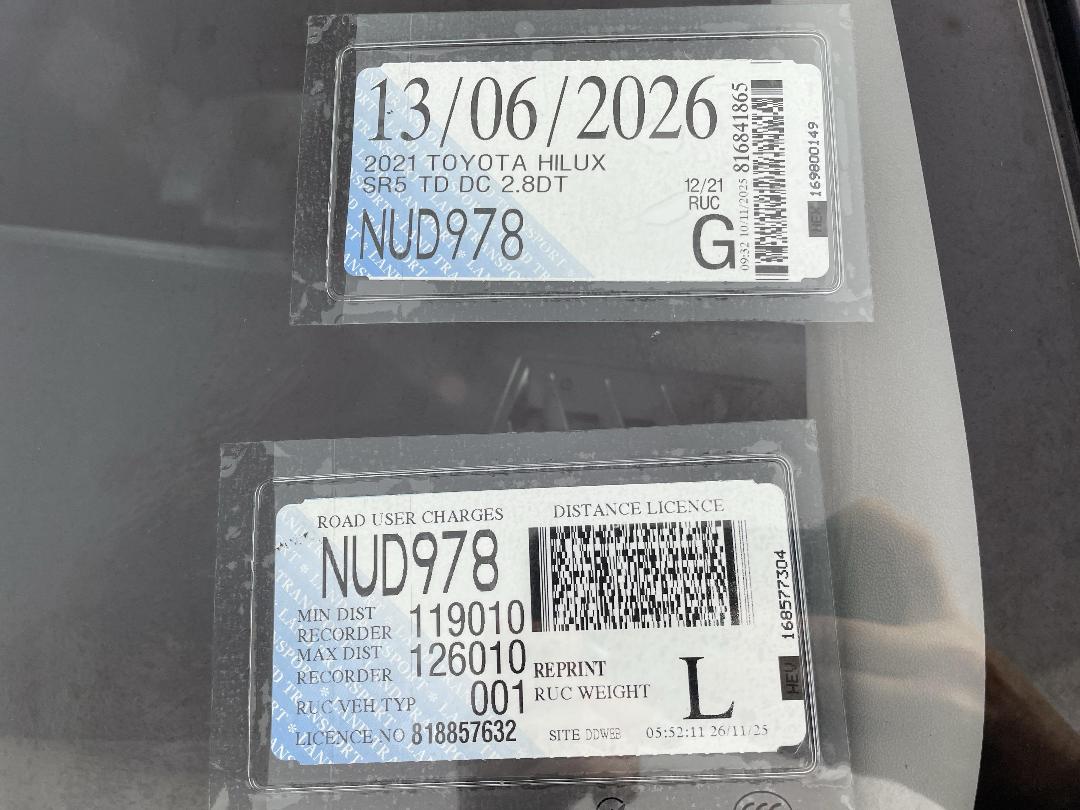 Photo '31' of Toyota Hilux