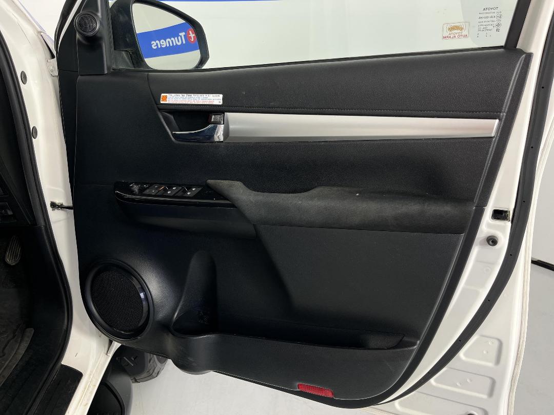 Photo '15' of Toyota Hilux