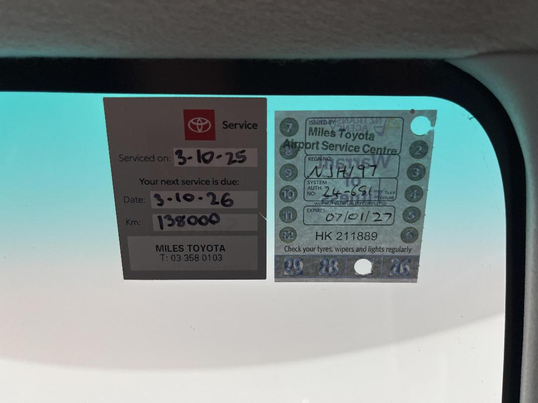 Photo '28' of Toyota Hilux