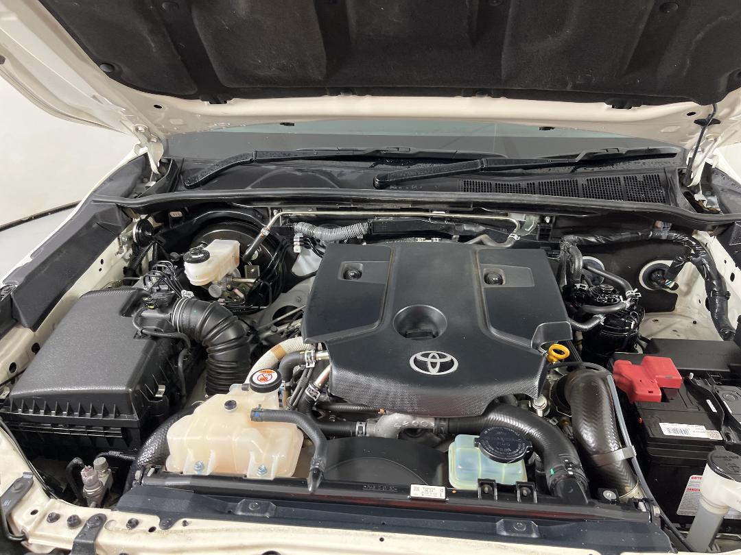 Photo '13' of Toyota Hilux