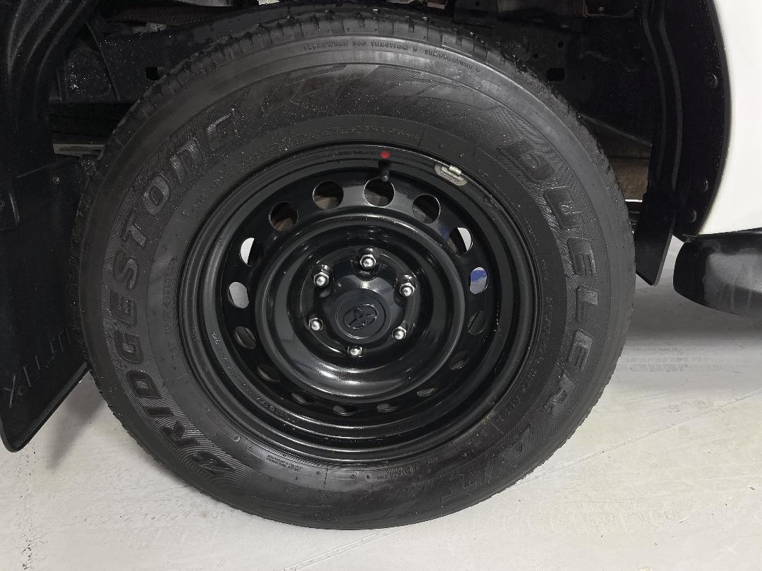 Photo '12' of Toyota Hilux