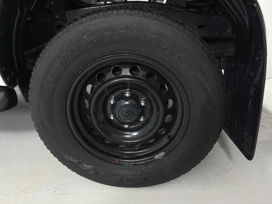 Photo '11' of Toyota Hilux