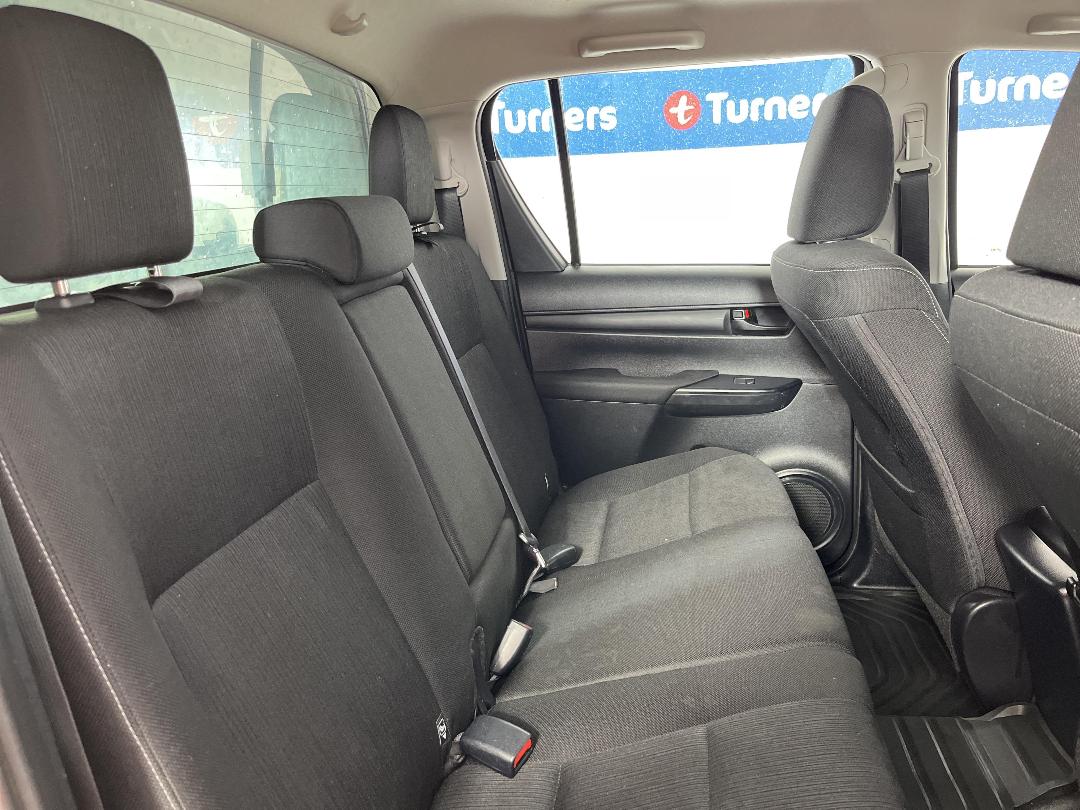 Photo '19' of Toyota Hilux