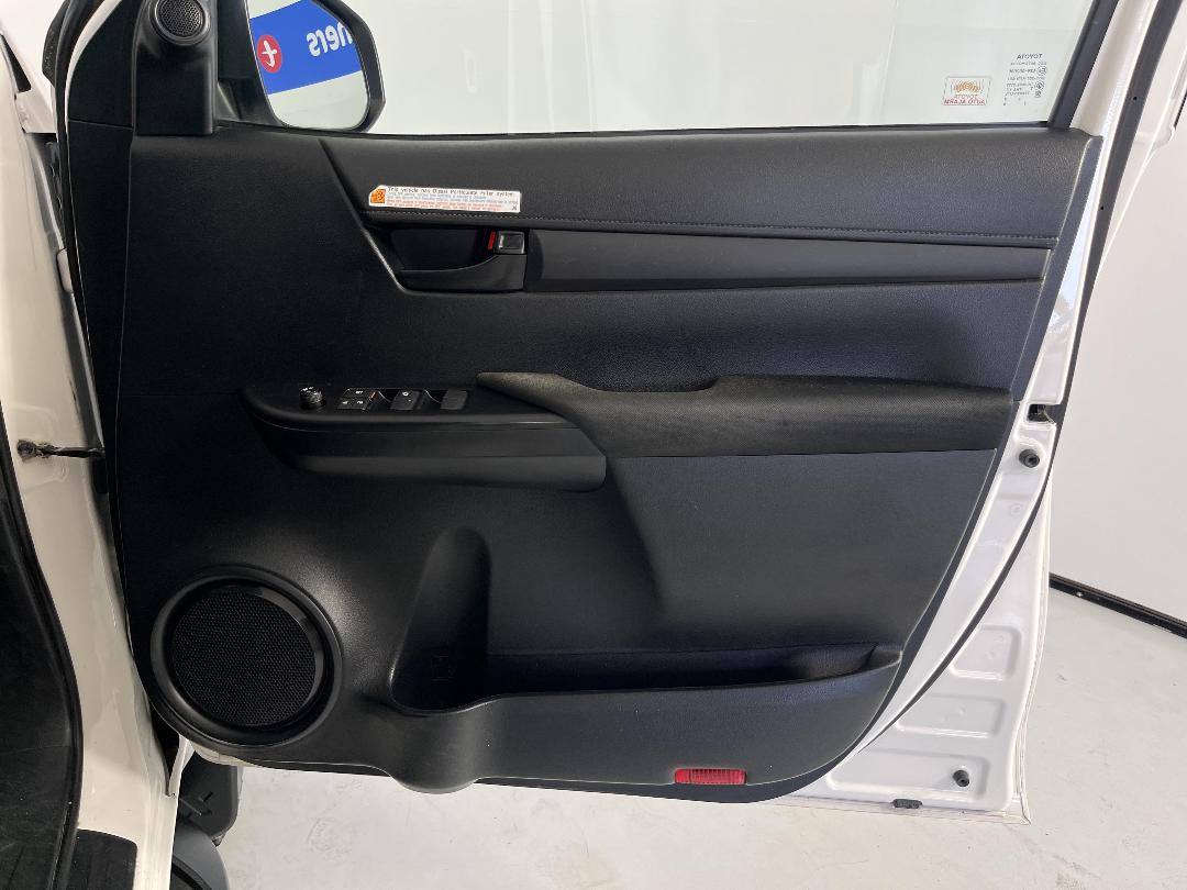 Photo '14' of Toyota Hilux