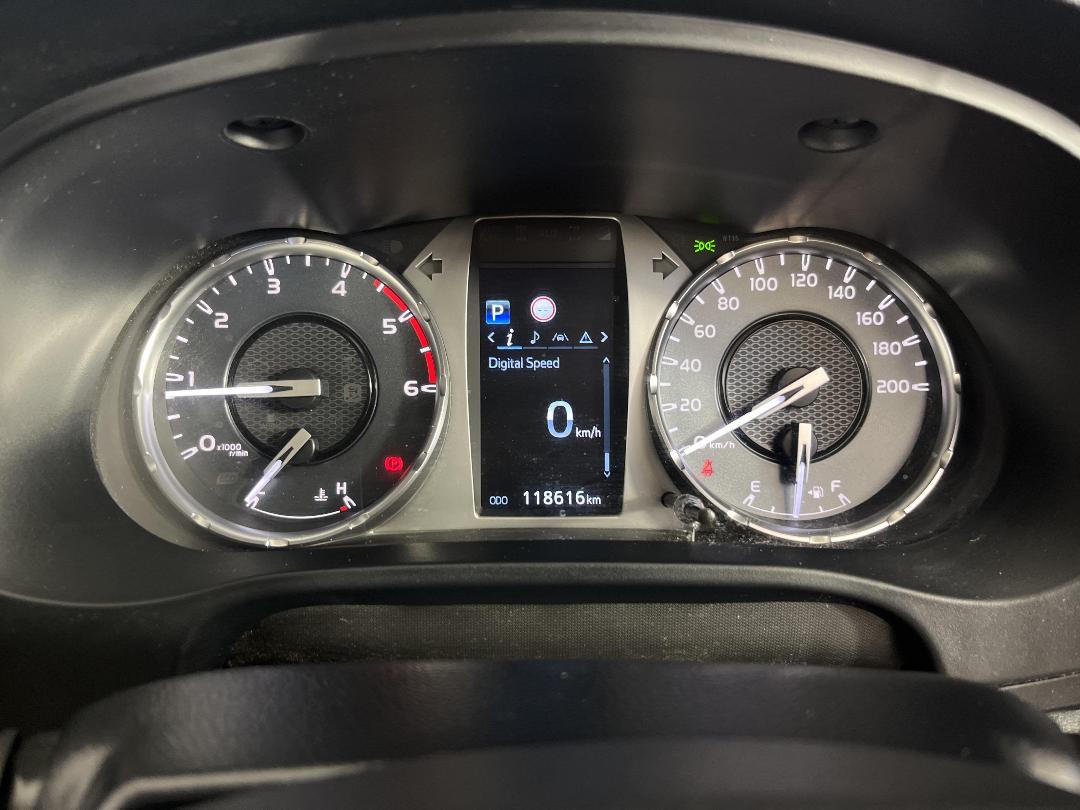 Photo '20' of Toyota Hilux