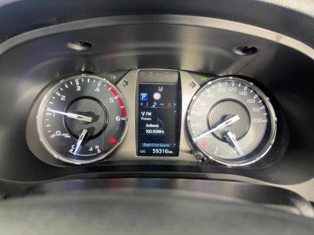 Photo '20' of Toyota Hilux