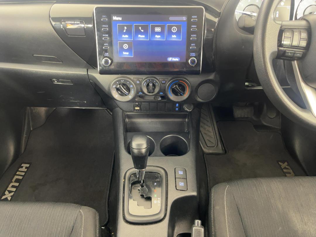 Photo '17' of Toyota Hilux