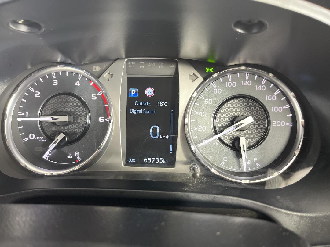 Photo '21' of Toyota Hilux