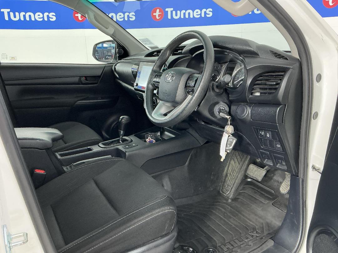 Photo '16' of Toyota Hilux Photo '16' of Toyota Hilux