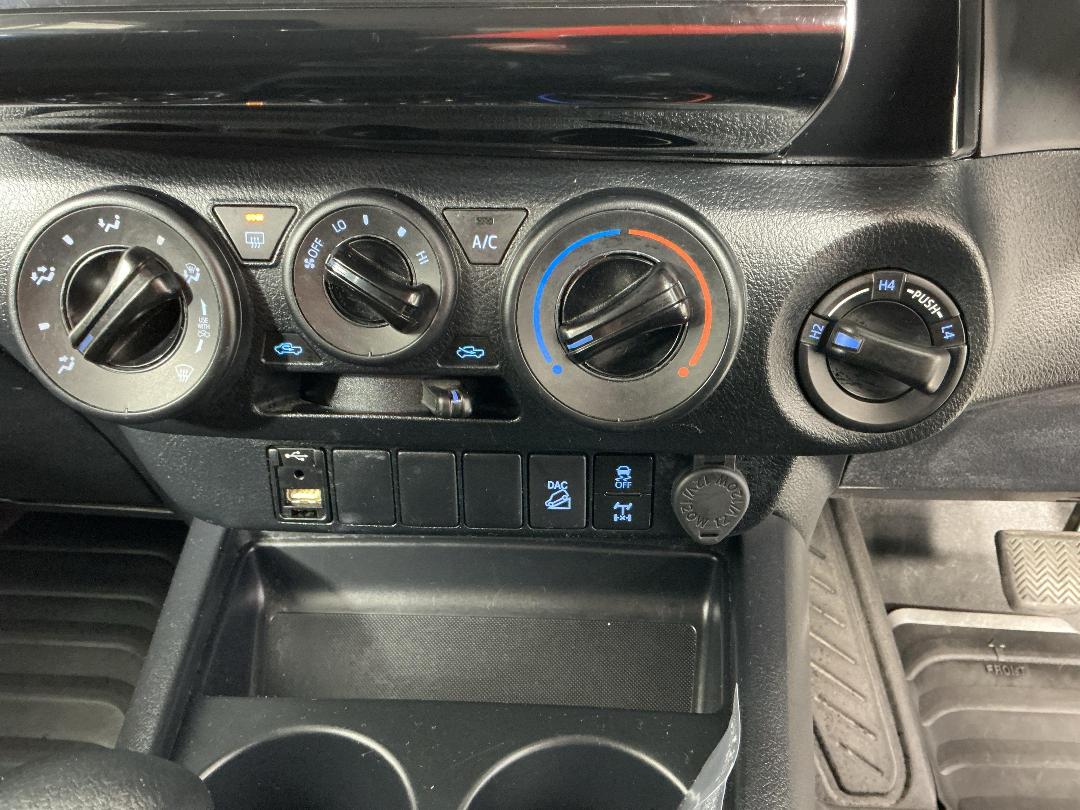 Photo '23' of Toyota Hilux Photo '23' of Toyota Hilux