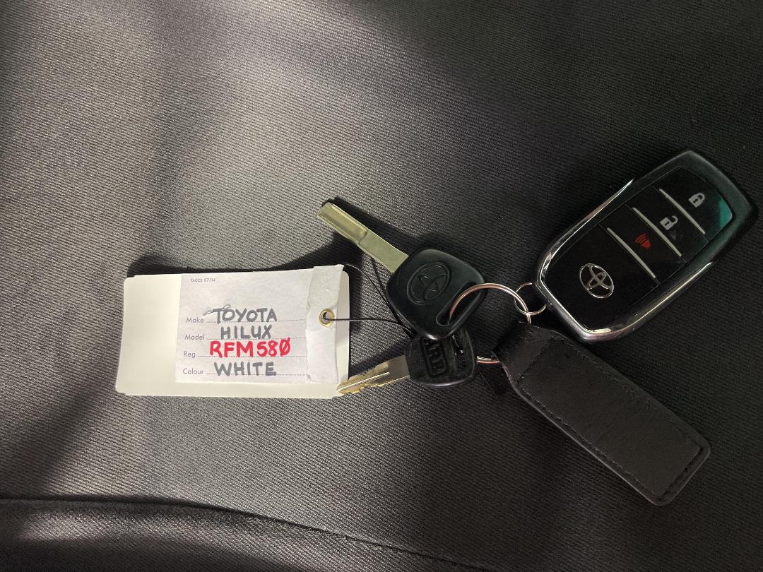 Photo '22' of Toyota Hilux