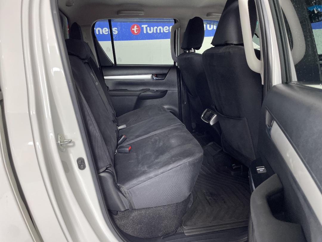 Photo '20' of Toyota Hilux