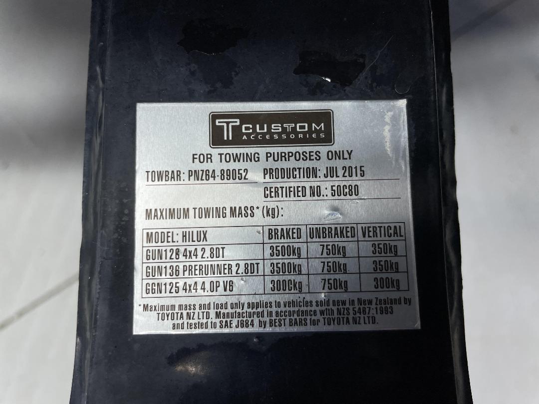 Photo '24' of Toyota Hilux