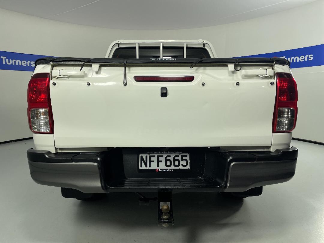 Photo '6' of Toyota Hilux