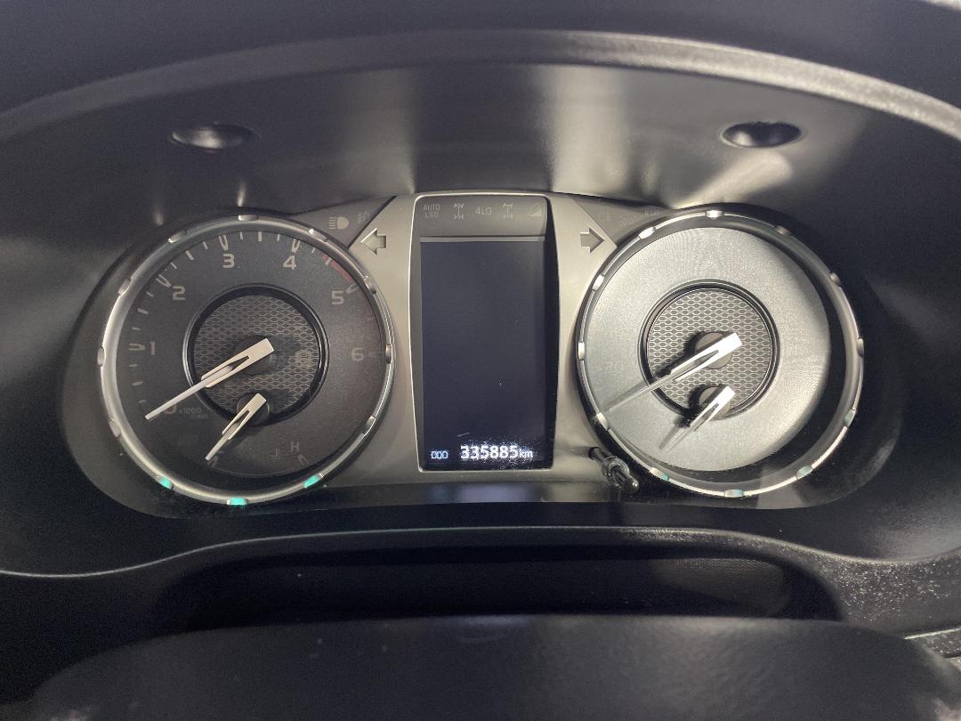 Photo '21' of Toyota Hilux