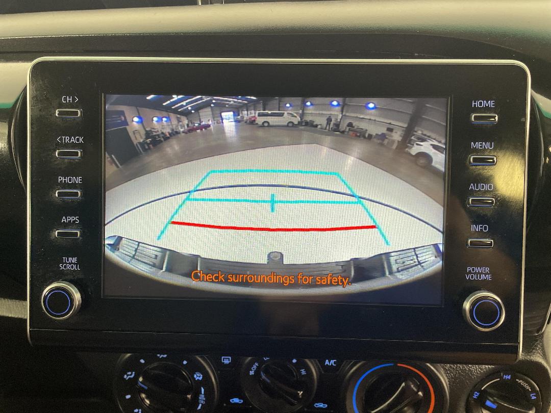 Photo '28' of Toyota Hilux