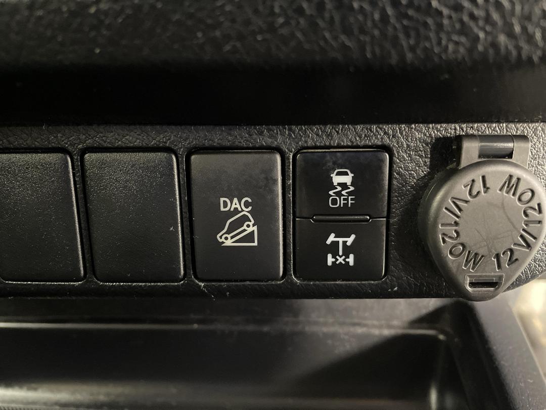 Photo '27' of Toyota Hilux