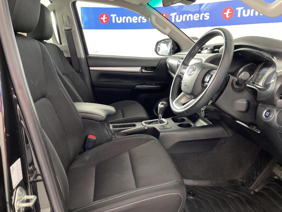 Photo '16' of Toyota Hilux Photo '16' of Toyota Hilux