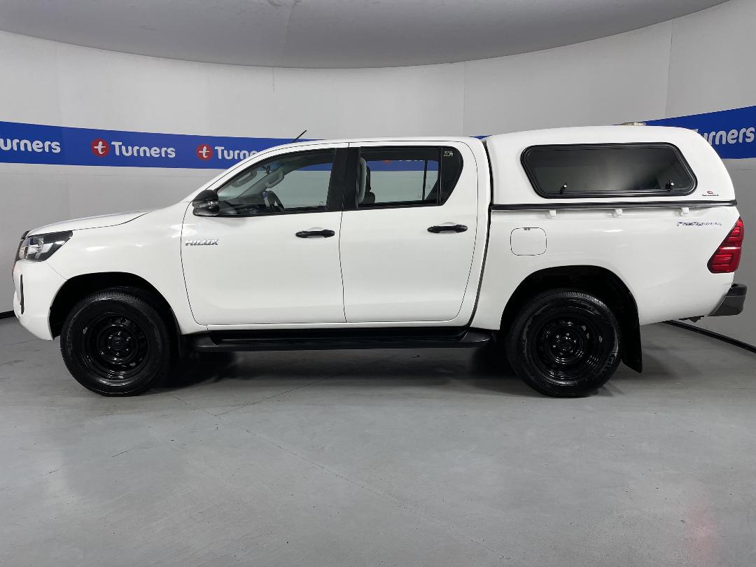 Photo '24' of Toyota Hilux