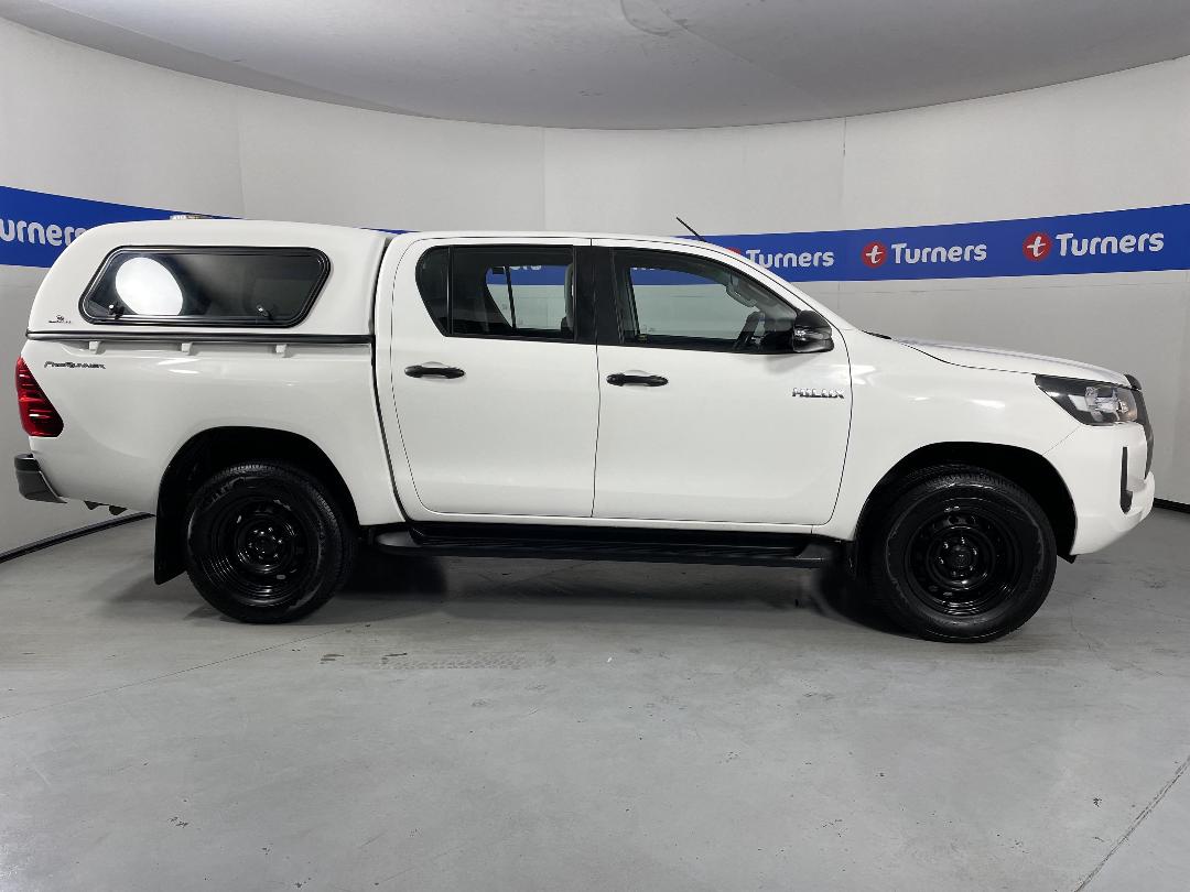 Photo '23' of Toyota Hilux