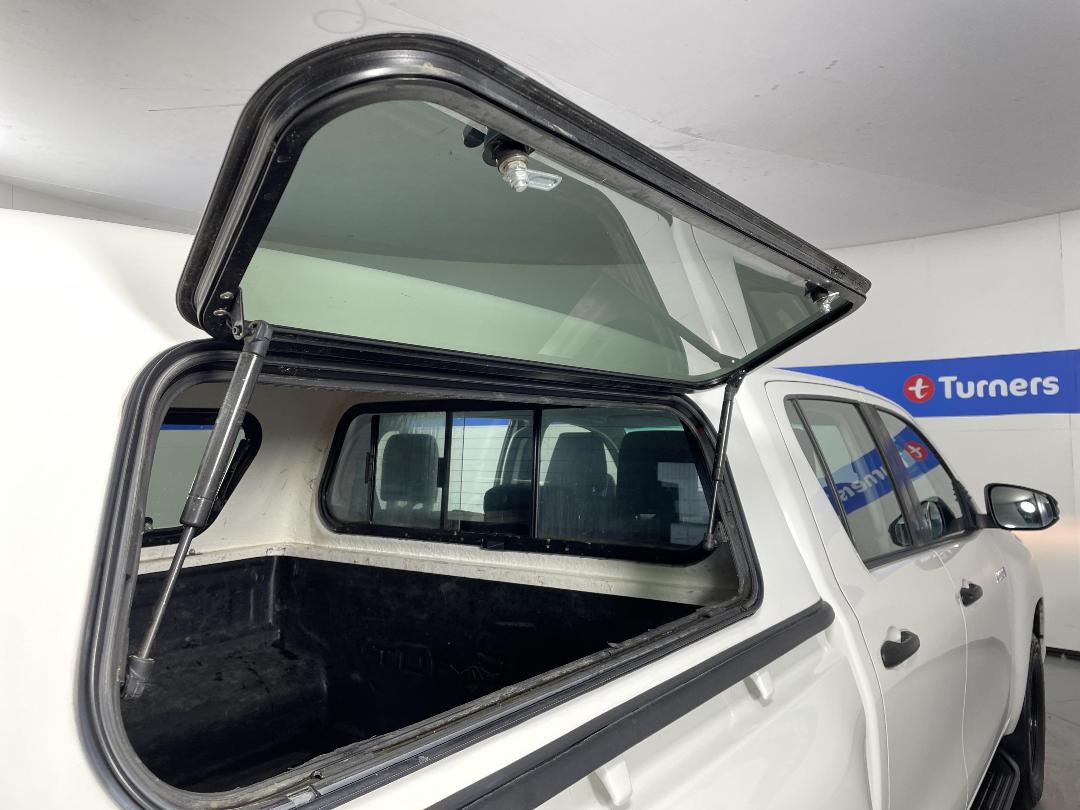 Photo '26' of Toyota Hilux