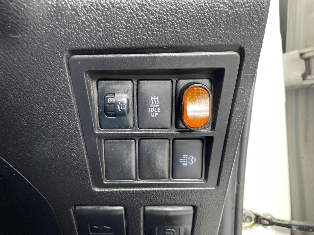 Photo '32' of Toyota Hilux