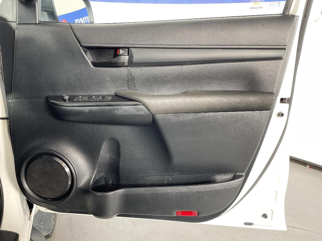 Photo '15' of Toyota Hilux