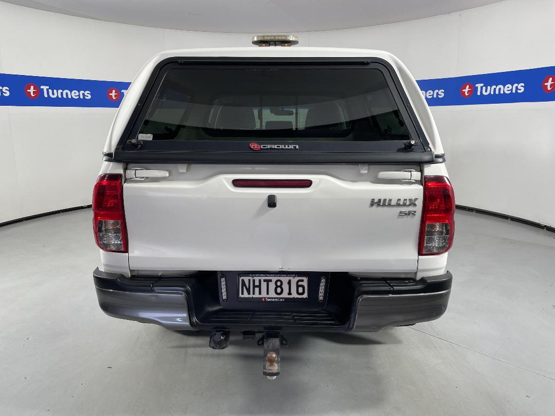 Photo '6' of Toyota Hilux