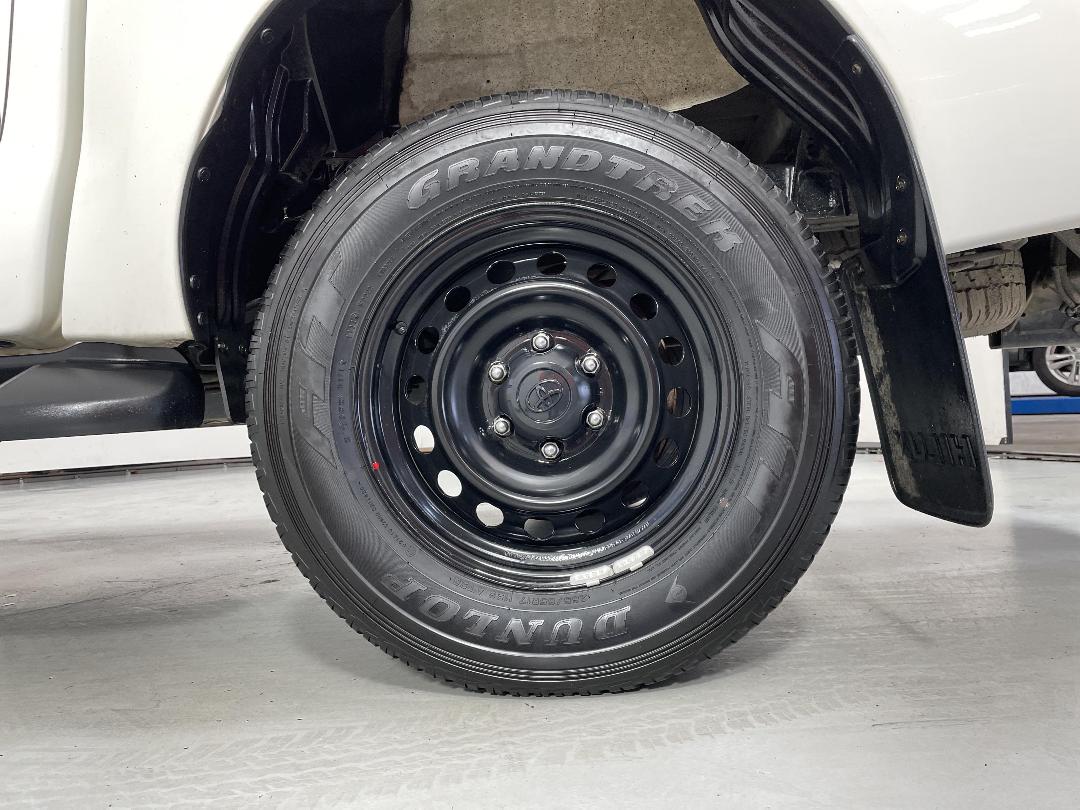 Photo '11' of Toyota Hilux