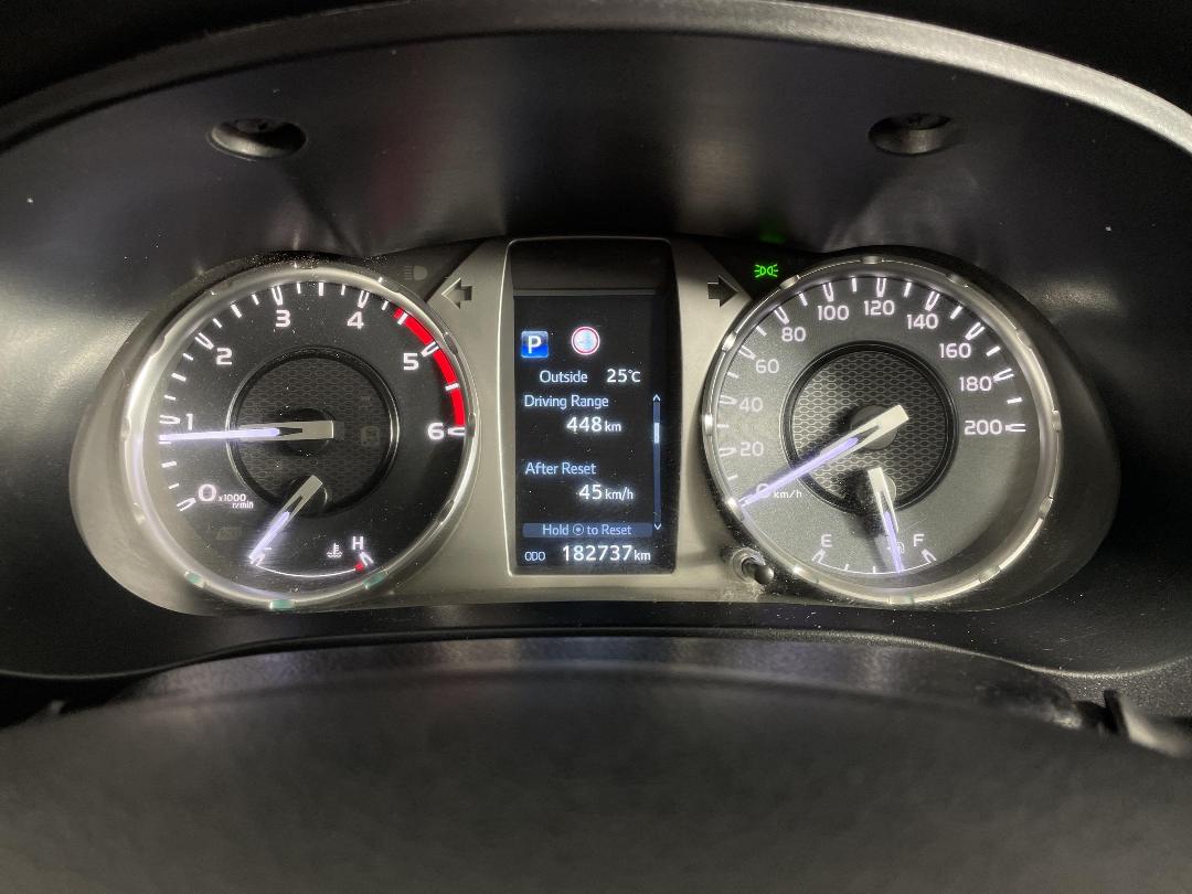 Photo '21' of Toyota Hilux