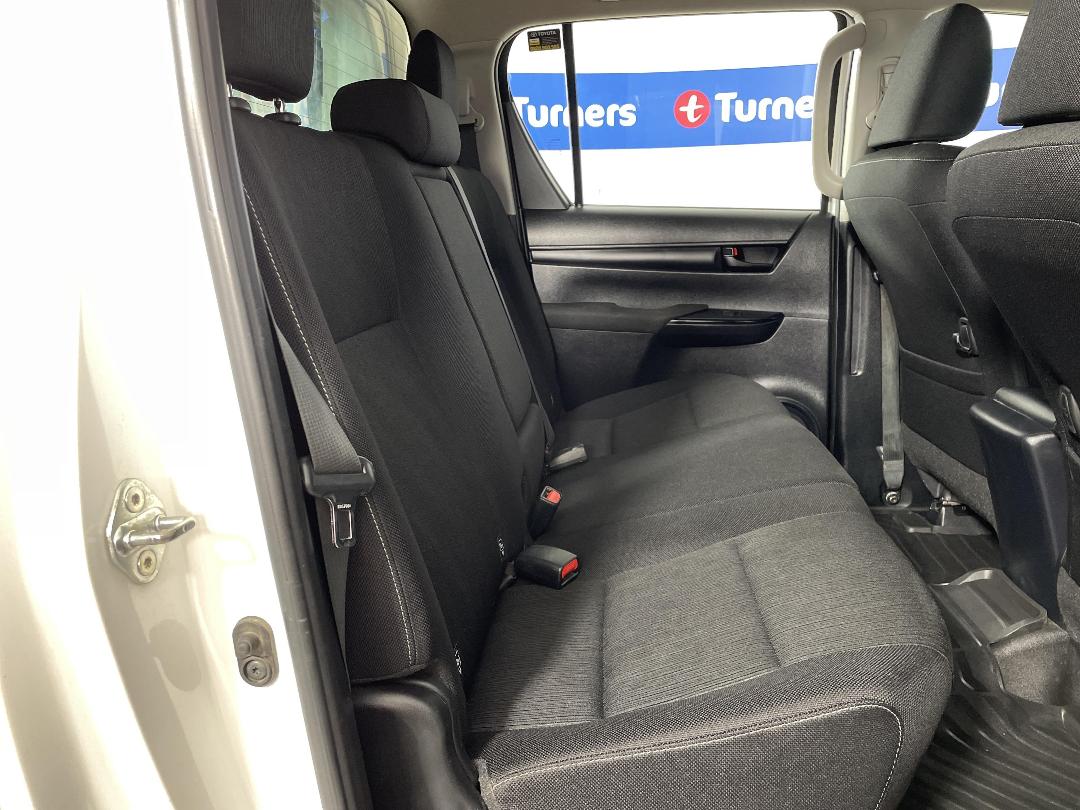 Photo '20' of Toyota Hilux