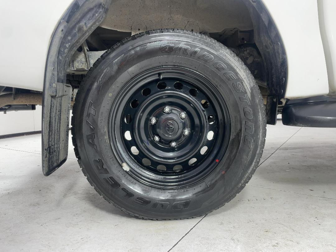 Photo '12' of Toyota Hilux