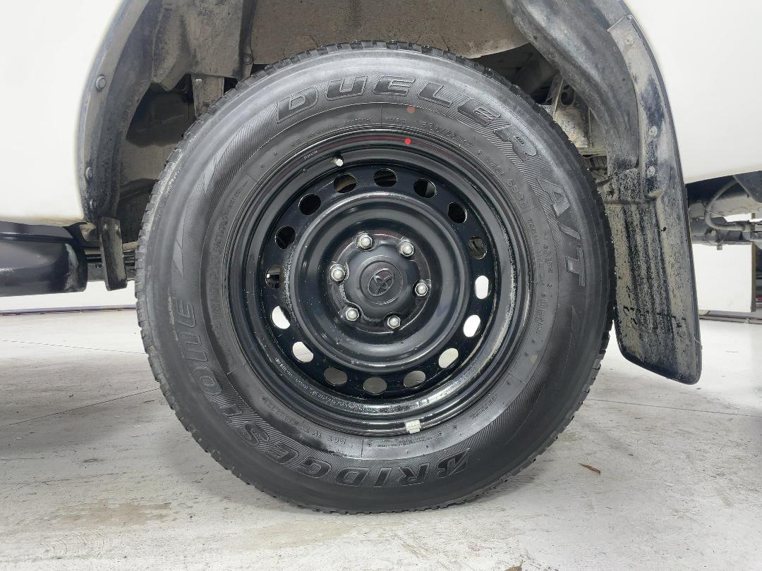 Photo '11' of Toyota Hilux