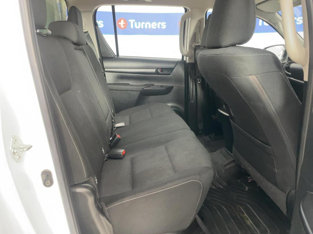 Photo '20' of Toyota Hilux