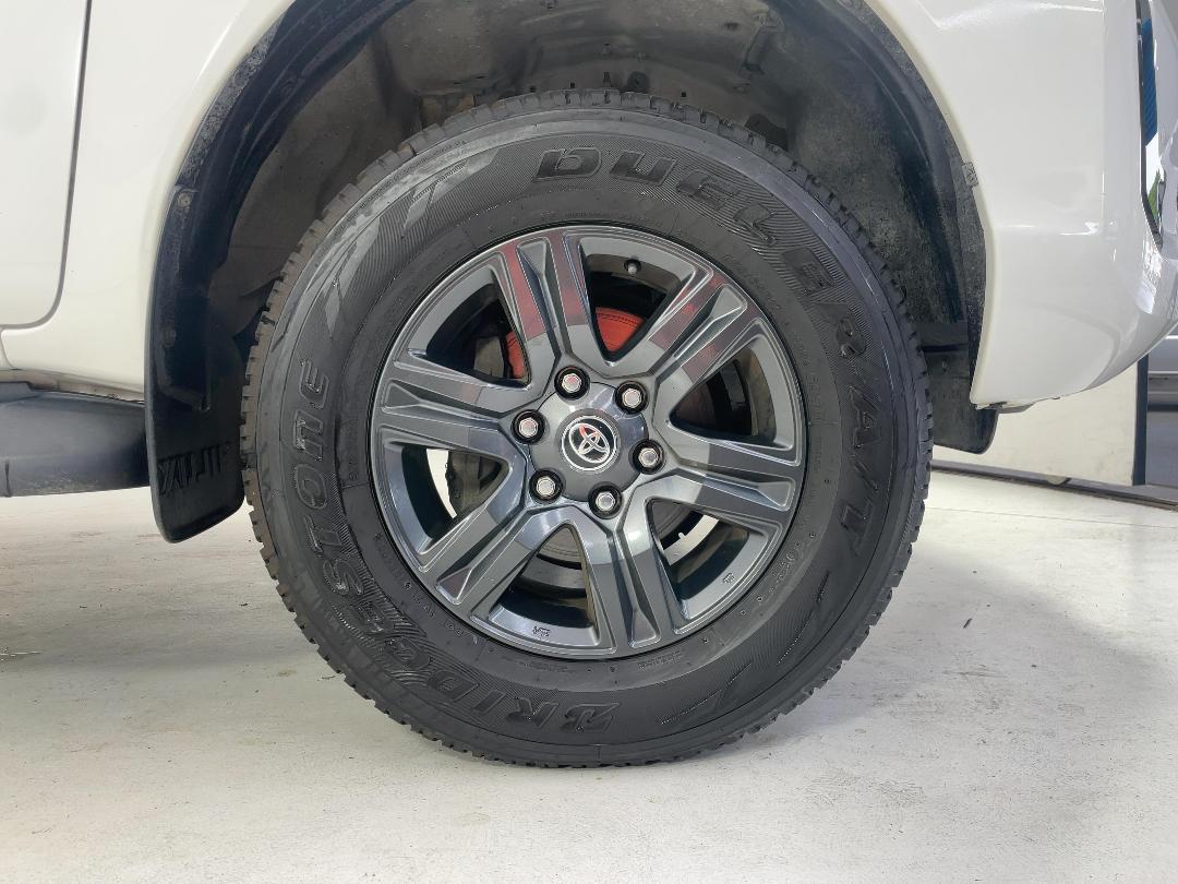 Photo '9' of Toyota Hilux