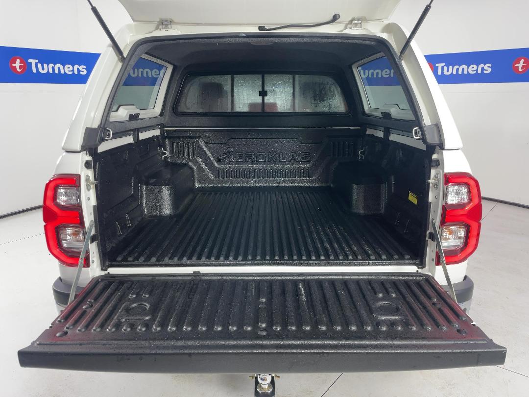 Photo '14' of Toyota Hilux