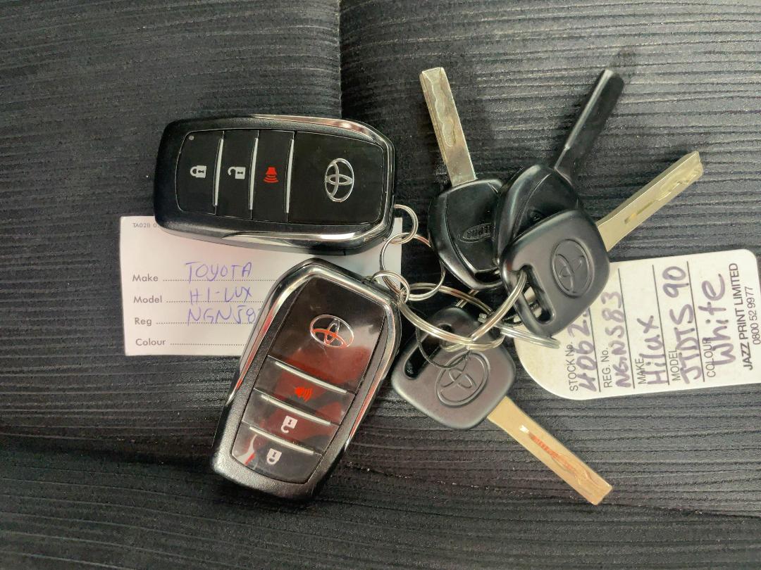 Photo '22' of Toyota Hilux